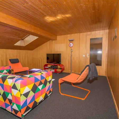 Im Zentrum Og אדלבודן